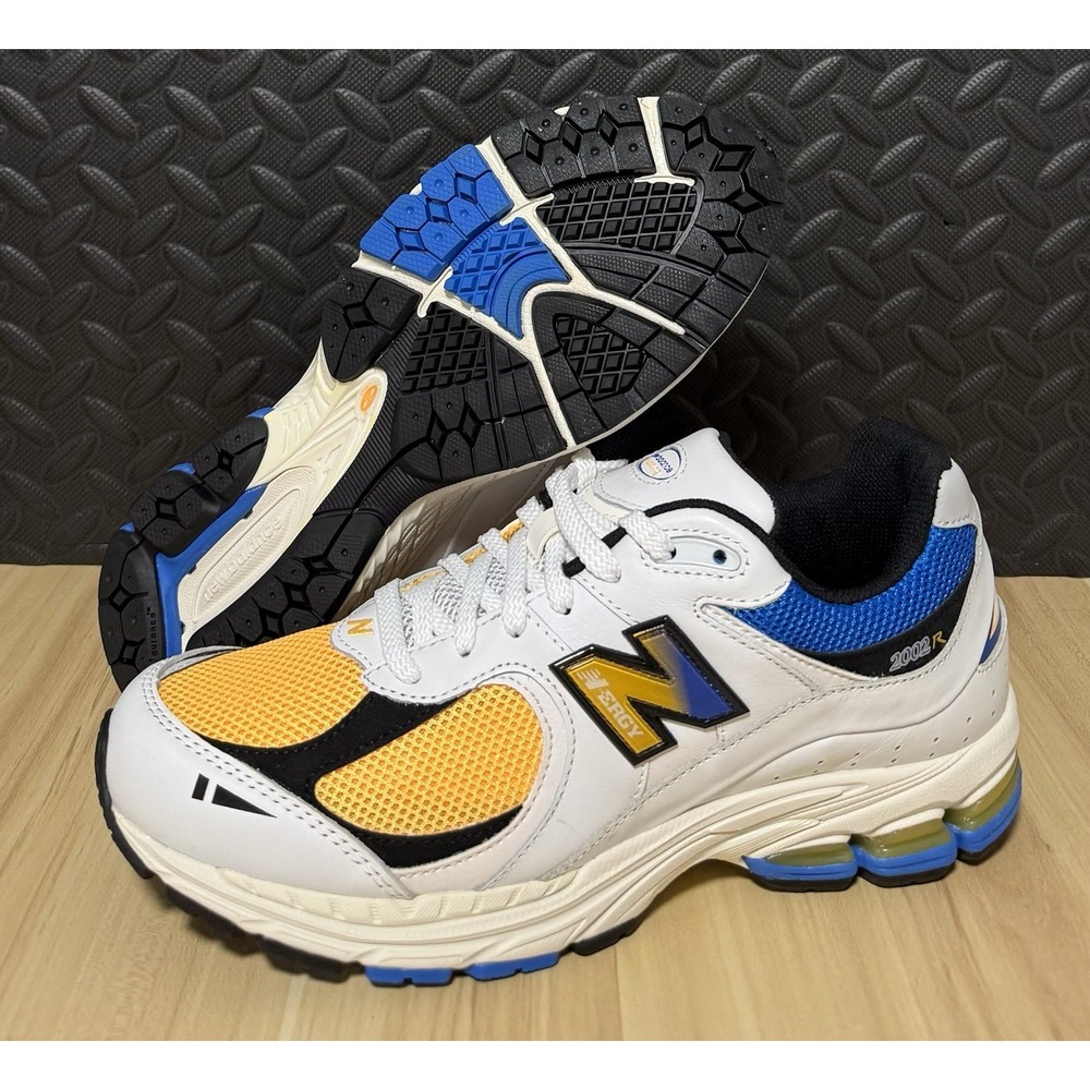 New Balance 2002R Vibrant Apricot M2002RGW Running Shoes Comfort Mens Size 9 NEW